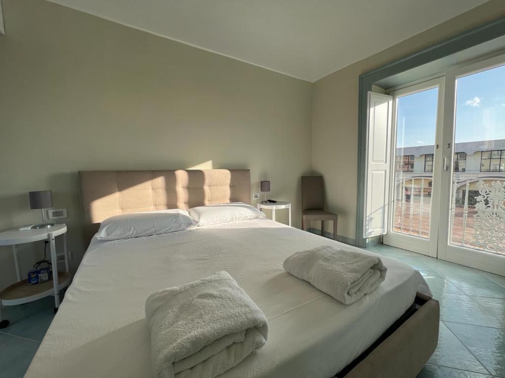 Palazzo Palumbo Hotel Procida Bagian luar foto
